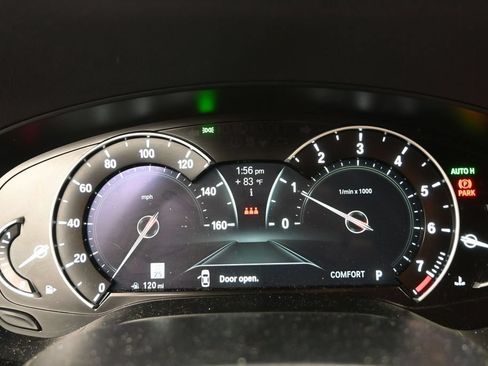 Used 2019 BMW 530i w/ Convenience Package RWD image 13