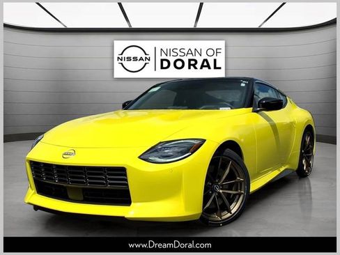 Used 2023 Nissan Z w/ Floor Mat Package (L93) RWD image 1