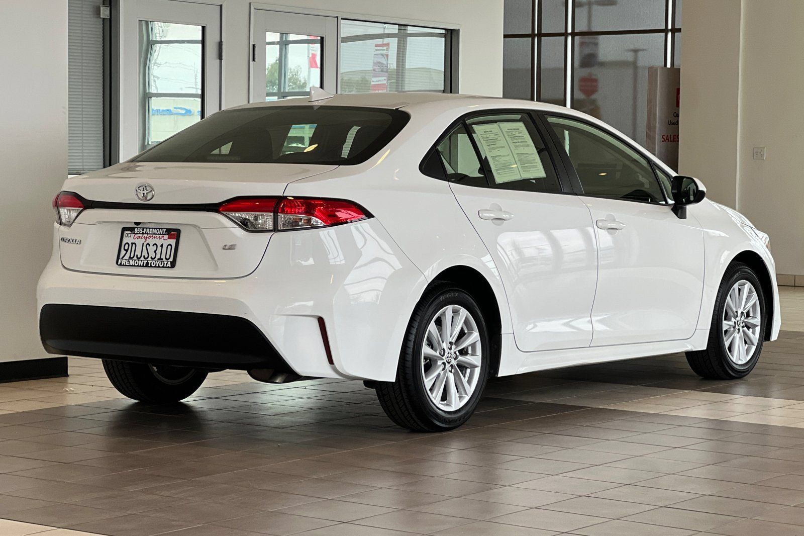 Certified 2023 Toyota Corolla LE w/ LE Premium Package FWD image 4