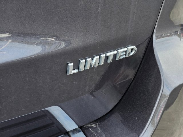 Used 2017 Jeep Grand Cherokee Limited AWD/4WD image 11