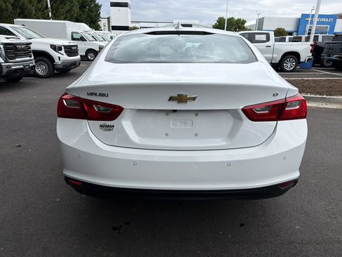 Used 2025 Chevrolet Malibu LT image 9