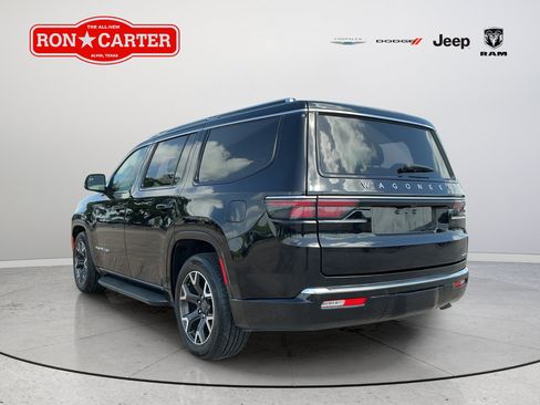 Certified 2024 Jeep Wagoneer Series III AWD/4WD image 4