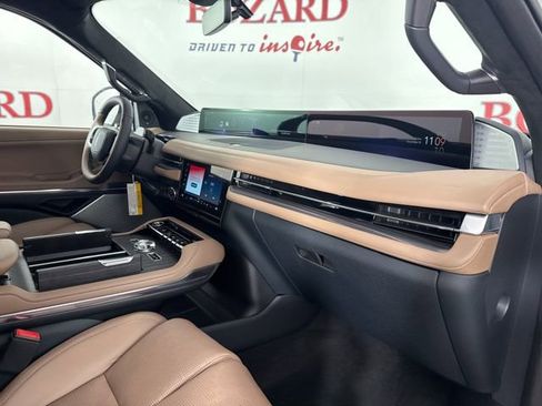 New 2025 Lincoln Navigator L Black Label image 21