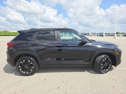 Used 2021 Chevrolet TrailBlazer LT w/ Sun and Liftgate Package FWD image 17