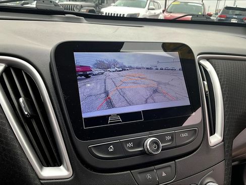 Used 2024 Chevrolet Malibu LT image 14