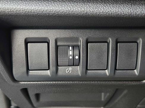 Used 2024 Subaru Outback Premium AWD/4WD image 22