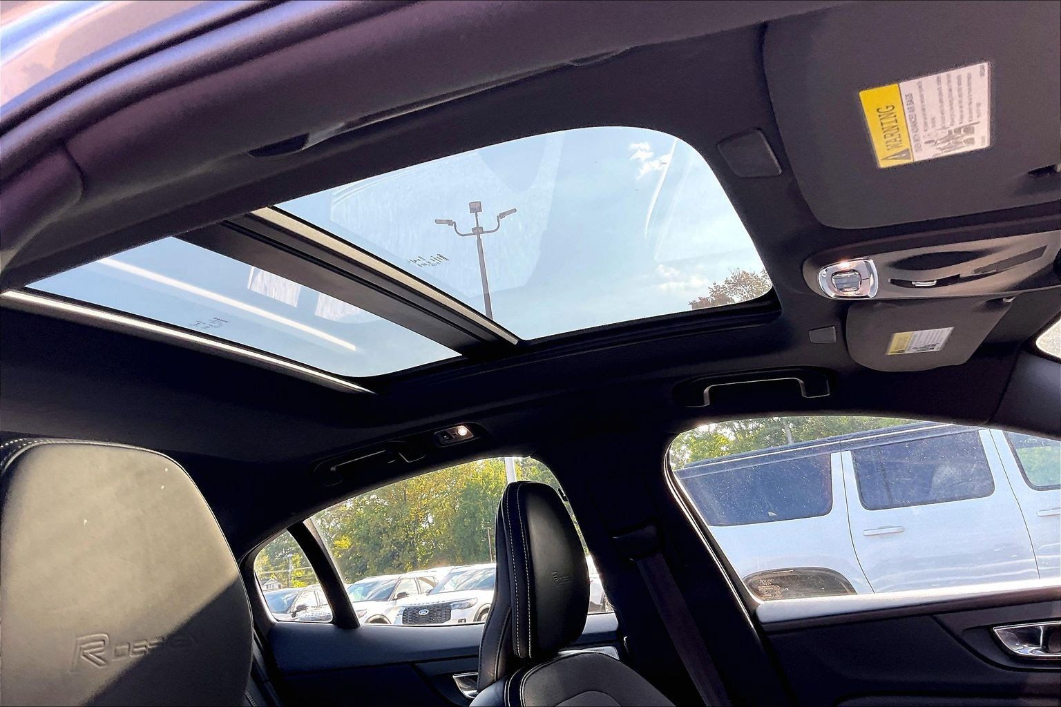 Used 2019 Volvo S60 T6 R-Design AWD/4WD image 22