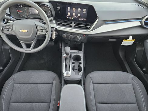 New 2026 Chevrolet Trax LS w/ LS Convenience Package FWD image 24