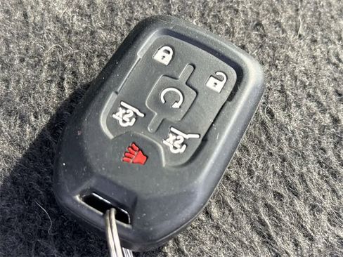 Used 2018 Chevrolet Suburban LT image 24