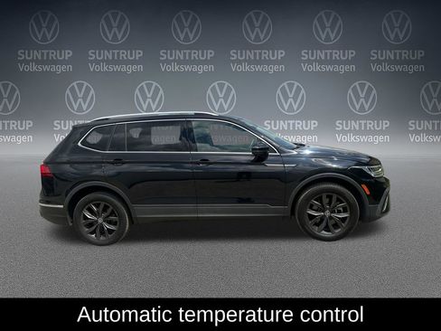 Used 2023 Volkswagen Tiguan SE w/ Panoramic Sunroof Package FWD image 8