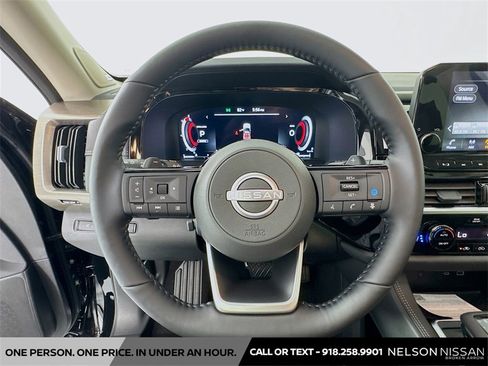 New 2025 Nissan Pathfinder Platinum w/ Black Appearance Package image 11