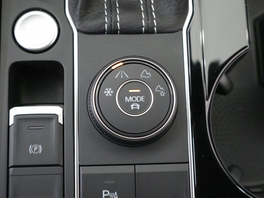 Used 2023 Volkswagen Atlas Cross Sport SEL R-Line AWD/4WD image 56