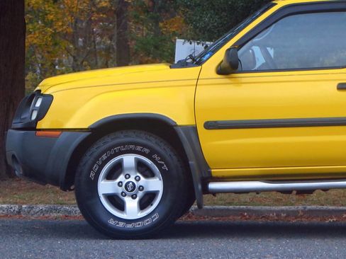 Used 2004 Nissan Xterra XE image 25