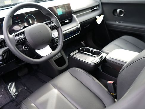 Certified 2025 Hyundai Ioniq 5 SEL image 16