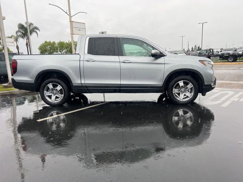 Used 2025 Honda Ridgeline RTL image 11