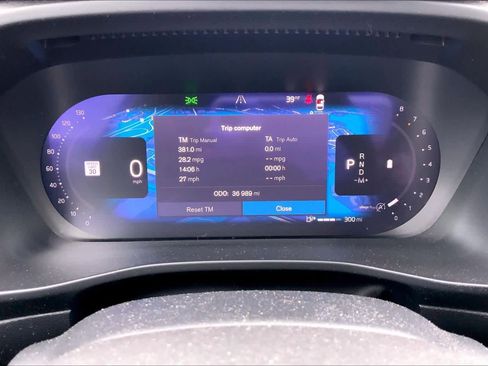 Used 2023 Volvo XC40 B5 Plus w/ Driver Assist Package AWD/4WD image 26
