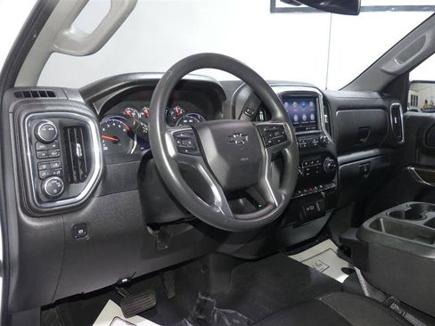 Used 2020 Chevrolet Silverado 1500 RST w/ RST Value Package AWD/4WD image 21