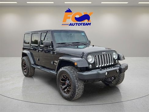 Used 2018 Jeep Wrangler Unlimited Sahara image 6