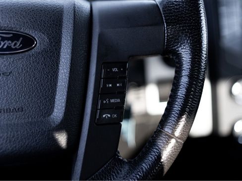 Used 2013 Ford F150 XLT w/ XLT Chrome Pkg image 16