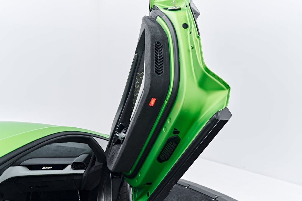 Used 2024 Lamborghini Revuelto AWD/4WD image 37