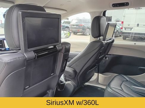 Used 2023 Chrysler Pacifica Touring-L w/ Uconnect Theater Family Group AWD/4WD image 22