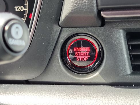 Certified 2023 Honda Pilot TrailSport image 31