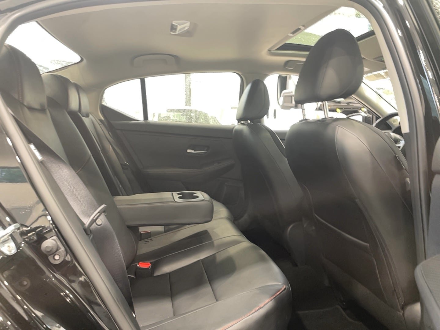 Used 2025 Nissan Sentra SR w/ SR Premium Package FWD image 10
