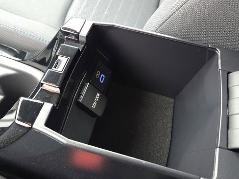 Used 2022 Toyota Corolla SE image 23