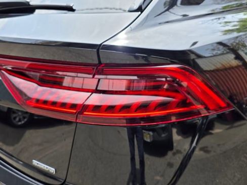Used 2020 Audi Q8 Premium w/ Black Optic Package AWD/4WD image 38