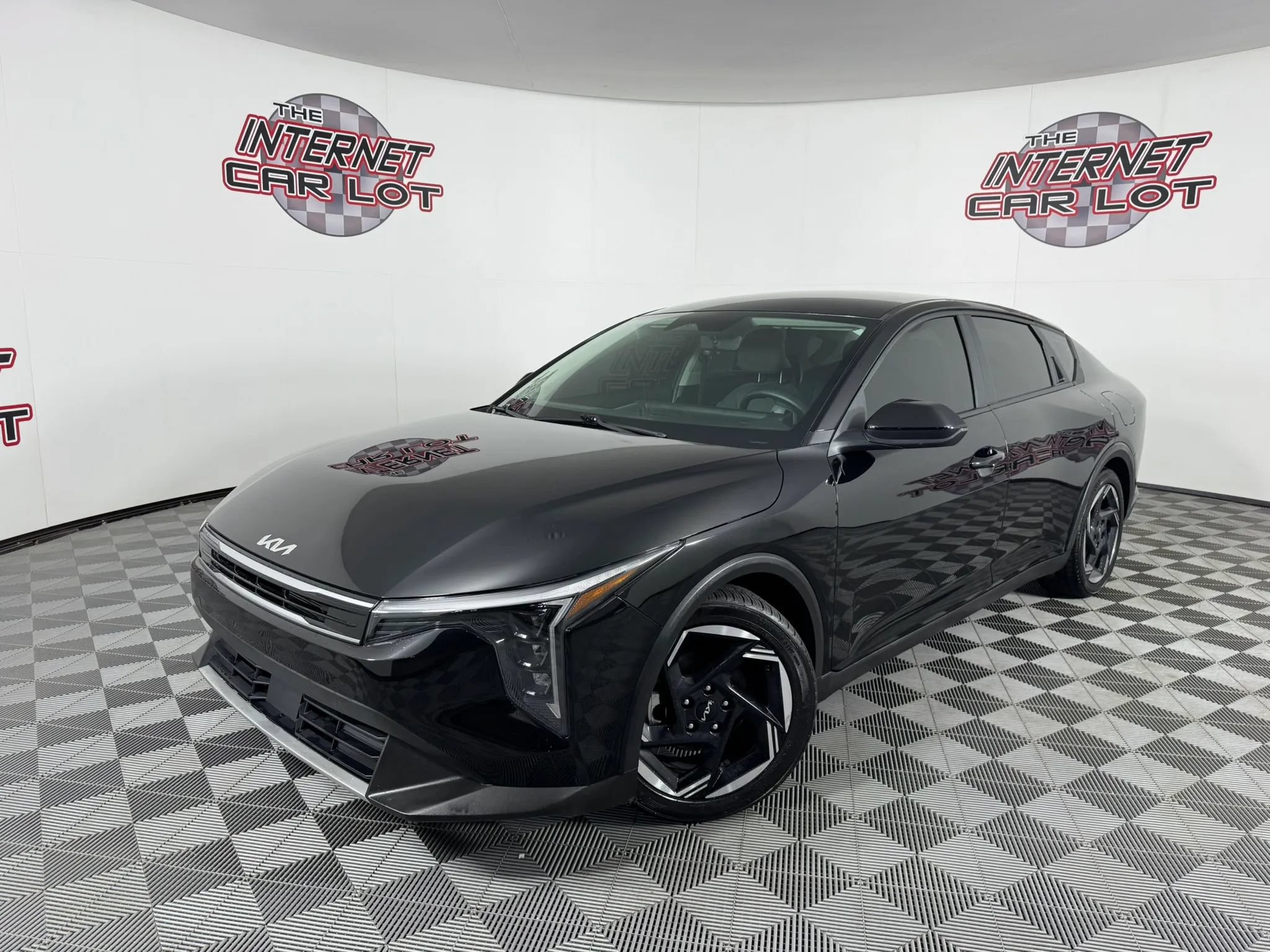 Used 2025 Kia K4 EX FWD image 1