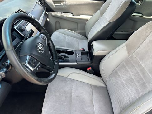 Used 2015 Toyota Camry XSE FWD image 26