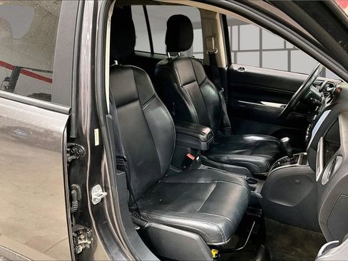 Used 2016 Jeep Compass High Altitude FWD image 7