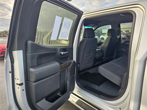 Used 2021 GMC Sierra 1500 SLE image 16