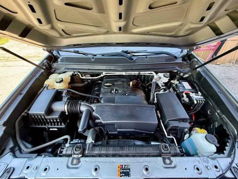 Used 2018 Chevrolet Colorado W/T RWD image 36