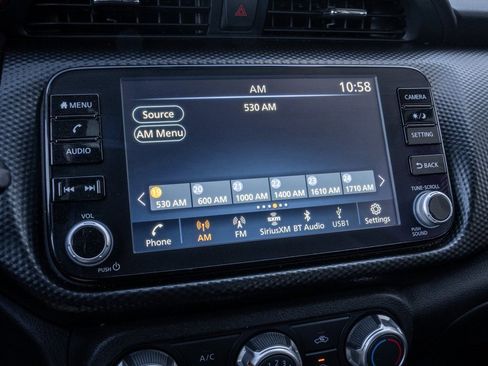 Used 2024 Nissan Kicks SV image 7