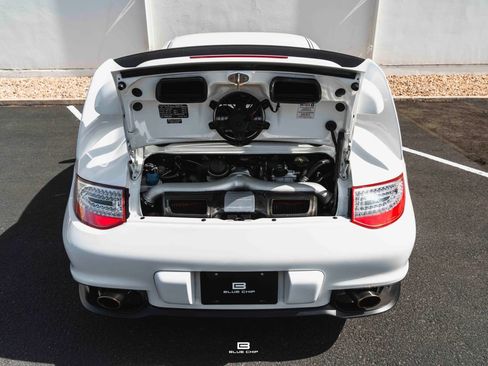 Used 2011 Porsche 911 GT2 RS RWD image 31
