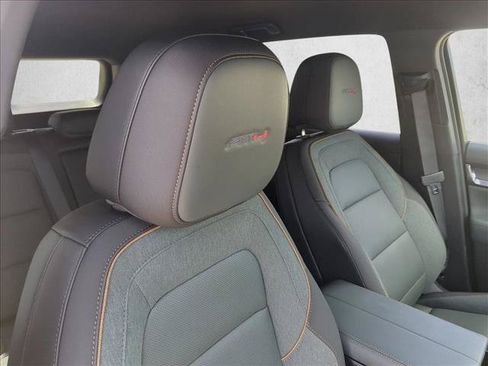 Used 2026 GMC Terrain AT4 w/ Technology Package II AWD/4WD image 20