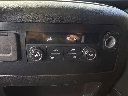 Used 2020 GMC Yukon XL SLT image 9