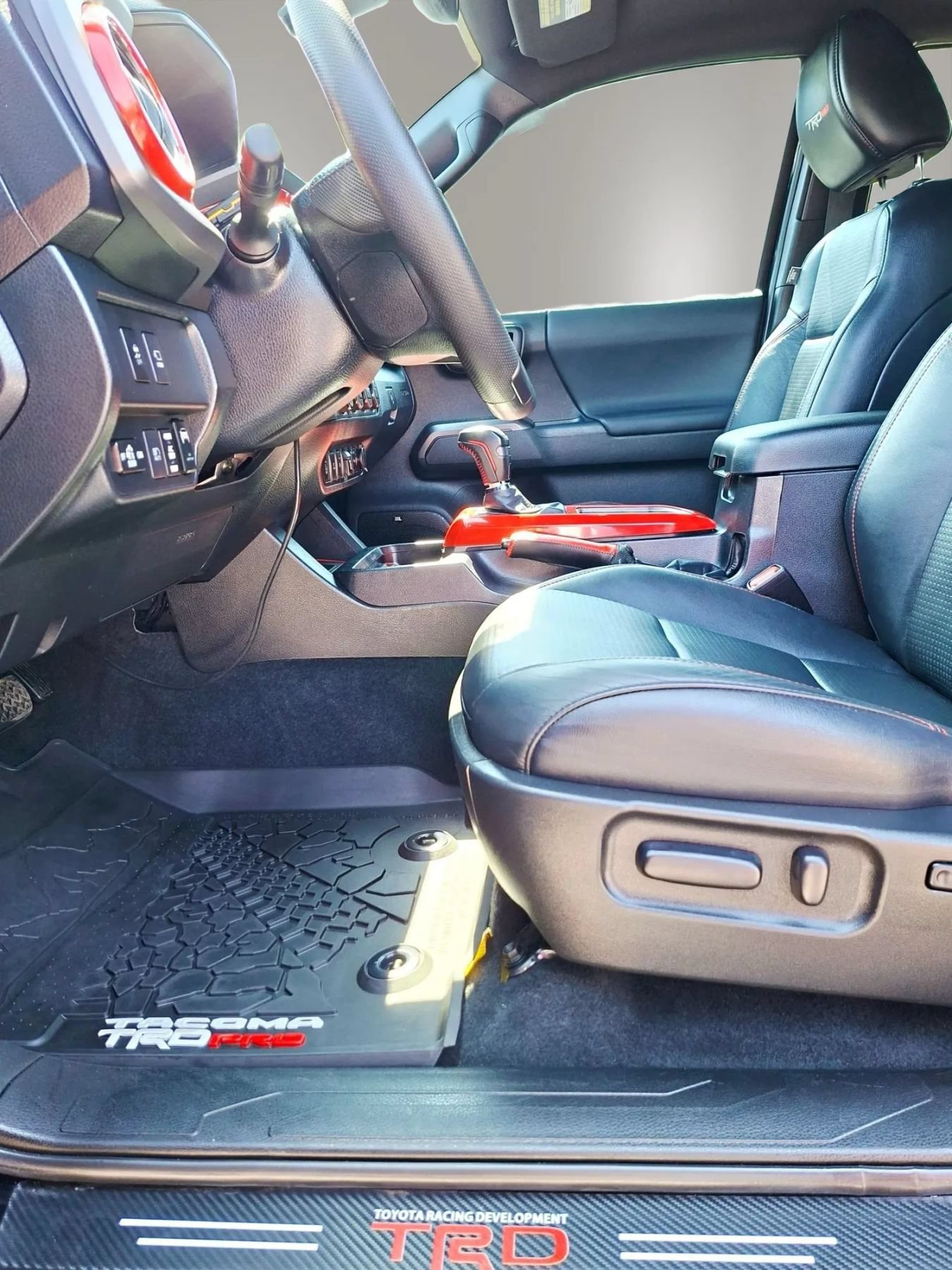 Used 2021 Toyota Tacoma TRD Pro AWD/4WD image 14