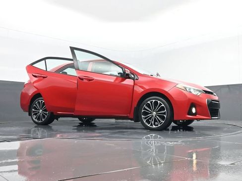 Used 2015 Toyota Corolla S Premium image 32