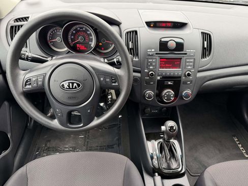 Used 2012 Kia Forte EX w/ Fuel Economy Pkg image 2