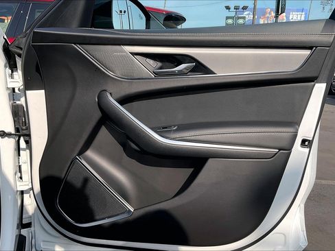 Used 2024 Jaguar F-PACE R-Dynamic S image 20