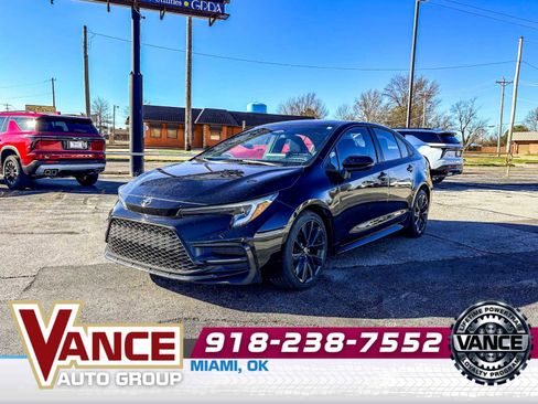 Used 2024 Toyota Corolla SE FWD image 3