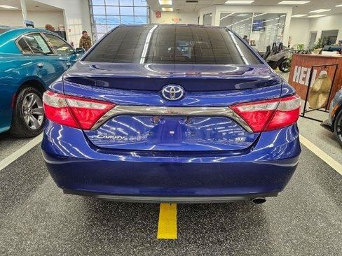 Used 2015 Toyota Camry SE FWD image 6
