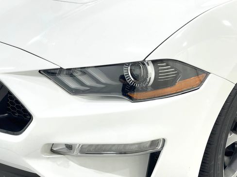 Used 2018 Ford Mustang GT Premium RWD image 32
