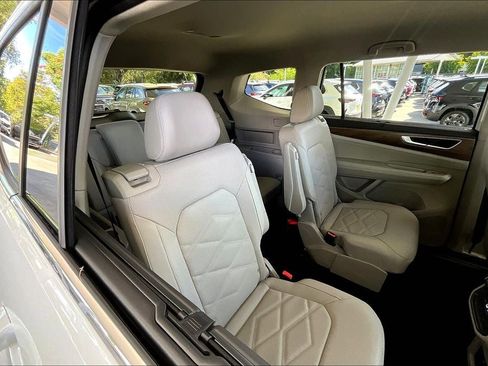New 2026 Volkswagen Atlas SE w/ Black Wheel Package image 20