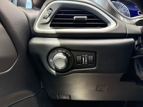 New 2026 Chrysler Voyager LX FWD image 12