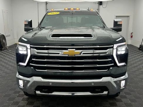 Used 2025 Chevrolet Silverado 2500 LTZ w/ LTZ Premium Package image 20