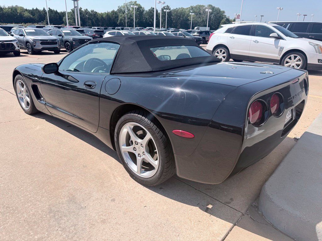 Used 2003 Chevrolet Corvette Convertible RWD image 4