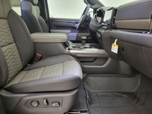 New 2026 Chevrolet Silverado 1500 ZR2 image 19